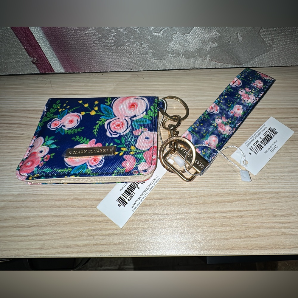 Mary Sqaure Portland ID Wallet and Matching Key Fob - NEW with Tags